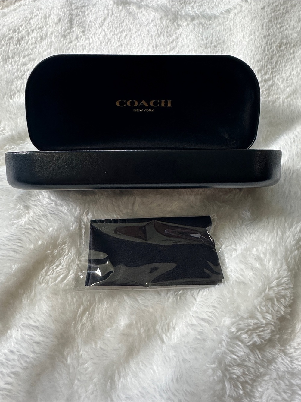 COACH Black Leather Hard Eyewear Case with Gold Logo Luxury Classic Elegant EUC - Picture 3 of 11